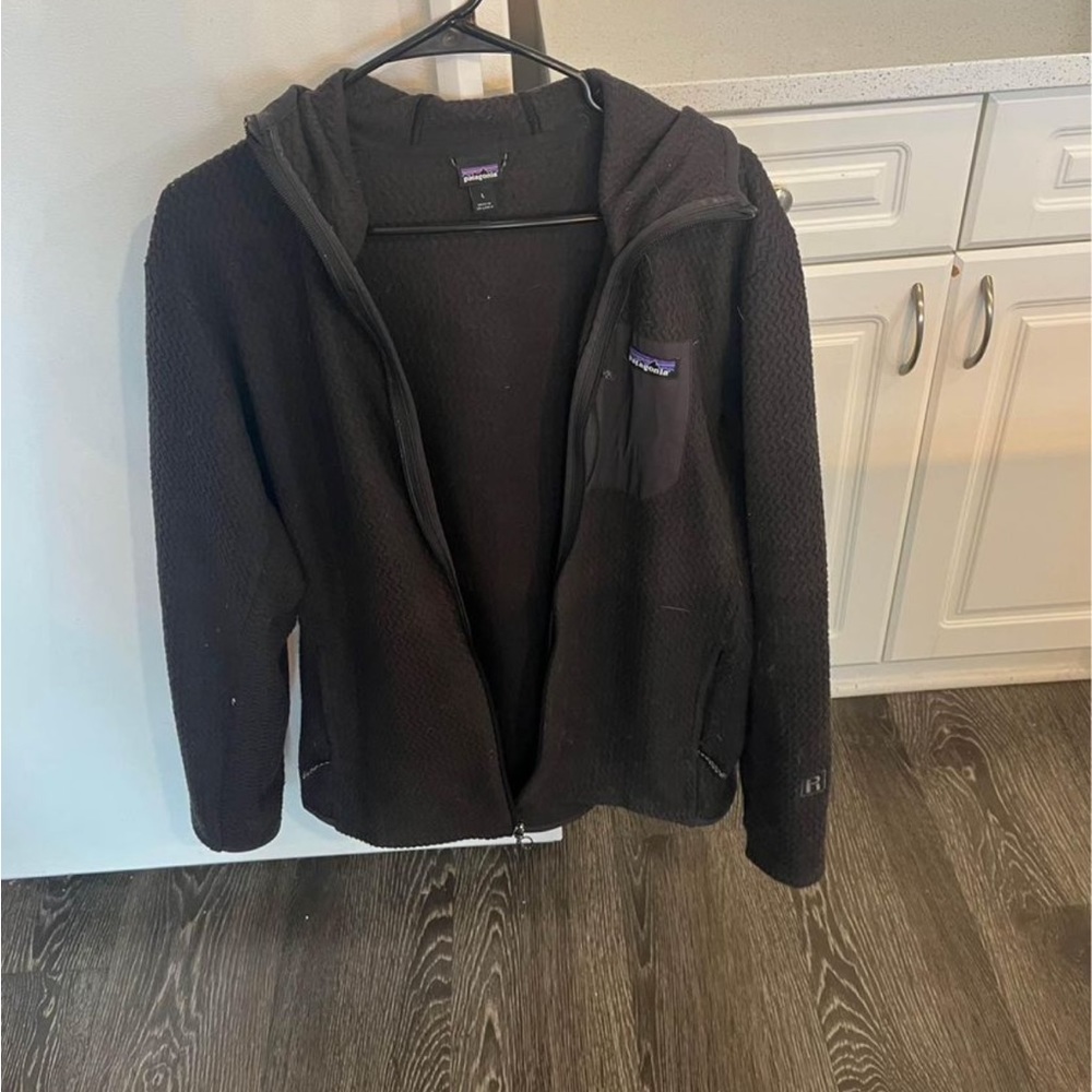Patagonia pullover hoodie